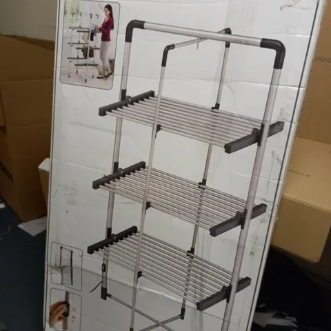 BLACK AND DECKER 3 TIER HEATED AIRER 300W 