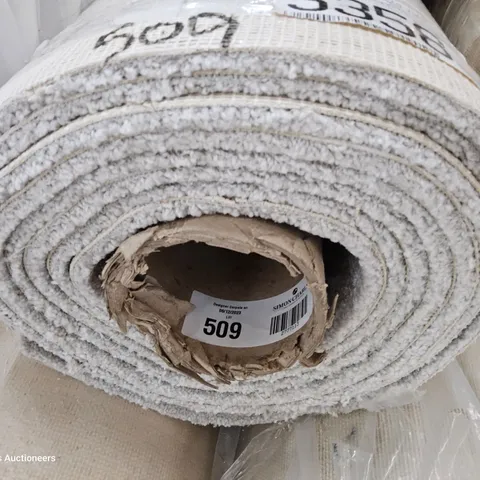 ROLL OF QUALITY FREEDOM EXTRA MINERAL CARPET APPROXIMATELY 5M × 5.85M