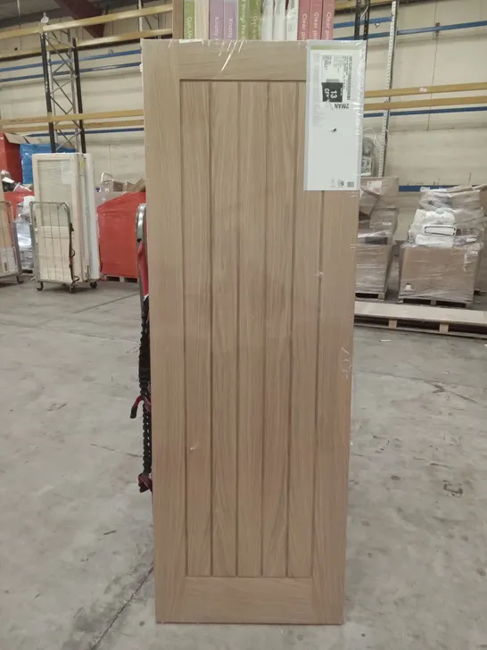 PACKAGED 686 X 1981MM OAK VENEERED PRE FINISHED INTERNAL DOOR