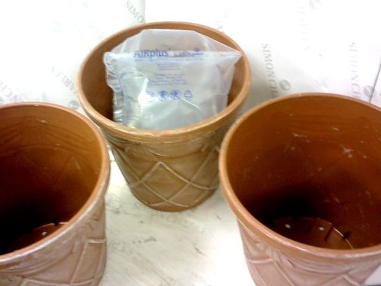 SET OF 3 AGED TERACOTTA TUSCAN PLANTERS RRP £29.99