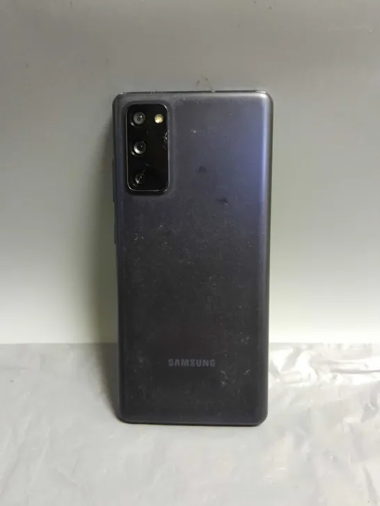 SAMSUNG GALAXY S20 FE IN DARK BLUE