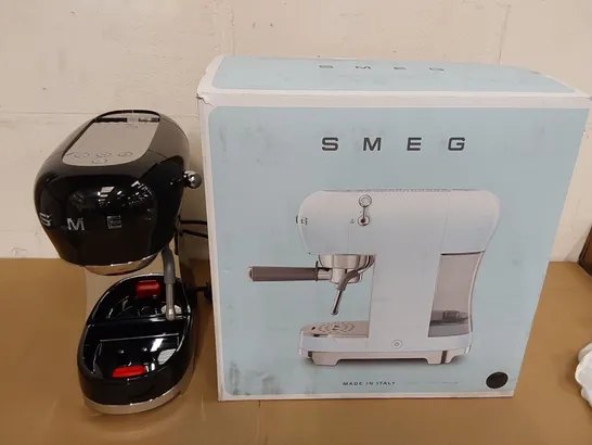 BOXED SMEG MANUAL ESPRESSO MACHINE (1 BOX)