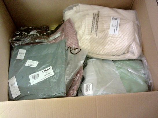 LARGE QUANTITY OF ASSORTED BAGGED CLOTHING ITEMS TO INCLUDE ASOS, H&M AND NEW LOOK