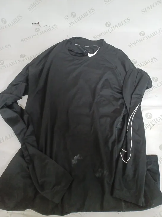 NIKE PRO LONG SLEEVE T-SHIRT IN BLACK - XXL