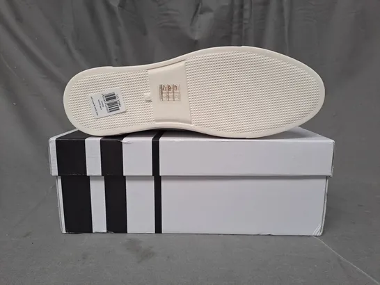 BOXED PAIR OF JOHN LEWIS FAWNE SHOES IN WHITE SIZE 6