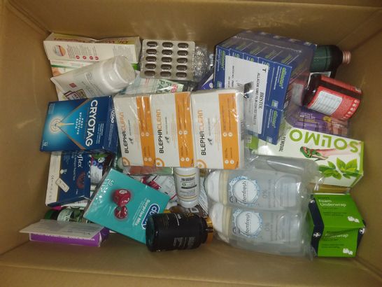 BOX OF ASSORTED ITEMS INCLUDING MEDICAL PILLS, BODY WASH, EYELID CLEANSING KIT, SKIN TAG REMOVER, ECT