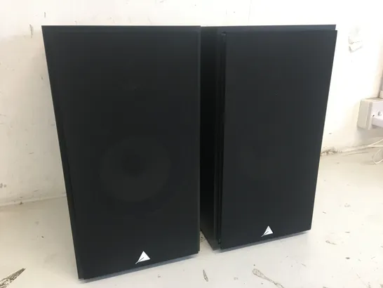 BOXED PAIR OF TRIANGLE BOREA BR03 BOOKSHELF LOUDSPEAKERS