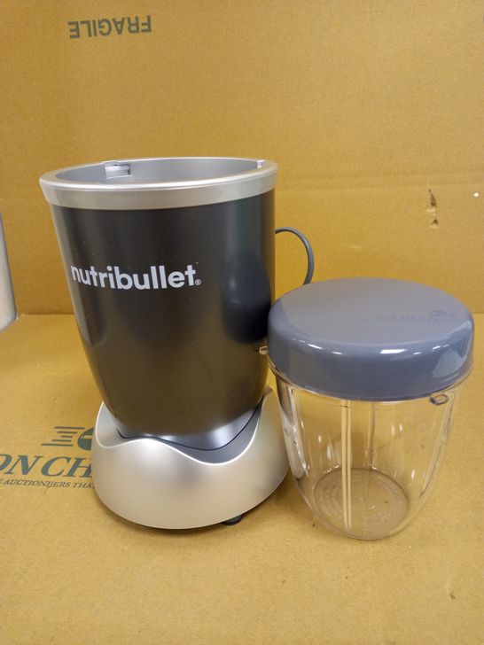 NUTRIBULLET 600 BLENDER 