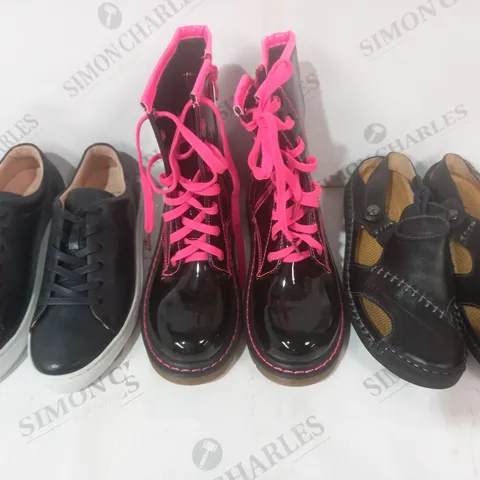 BOX OF APPROXIMATELY 15 ASSORTED PAIRS OF SHOES AND FOOTWEAR ITEMS IN VARIOUS STYLES AND SIZES TO INCLUDE BELLE WOMEN, FASHION, JOHN LEWIS, ETC