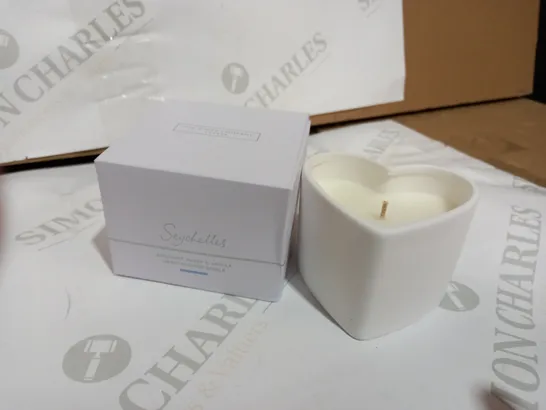 THE WHITE COMPANY BERGAMOT , AMBER & VANILLA HEART SCENTED CANDLE 