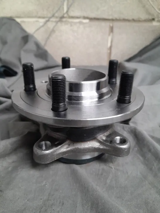 WHEEL HUB ASSY 