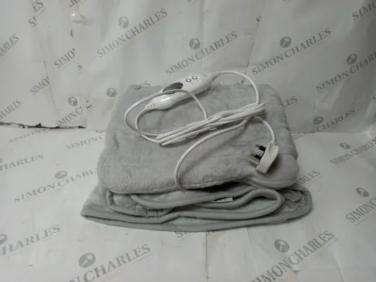 BOXED COZEE HOME HEATED BLANKET IN LIGHT GREY