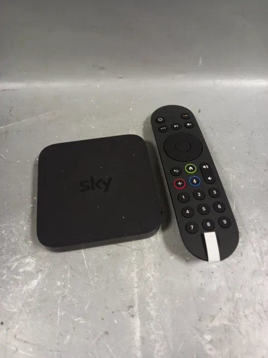 SKY GLASS MULTI ROOM STREAM PUCK