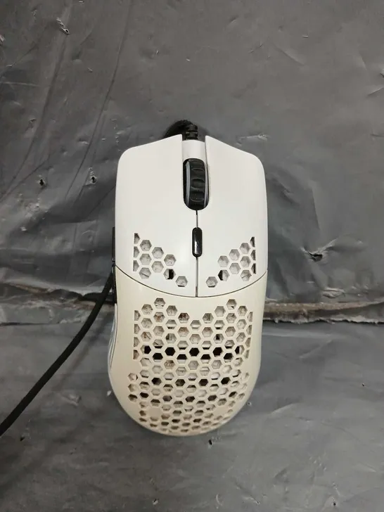 GLORIOUS MODEL 0 IN MATTE WHITE