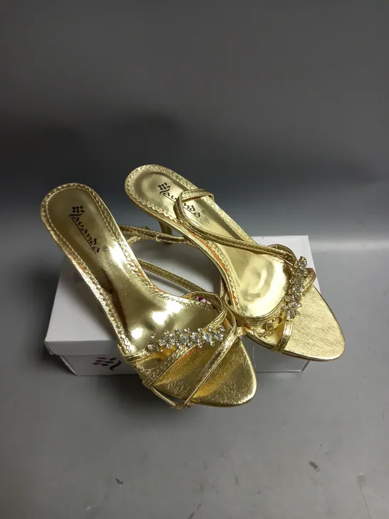 BOXED AVANDA LADIES GOLD SLING BACK SANDALS WITH CRYSTAL DETAIL. SIZE EU 36