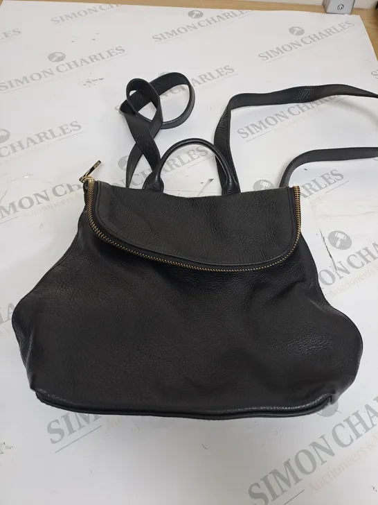 FAUX LEATHER  BLACK STRAPPED BAG 