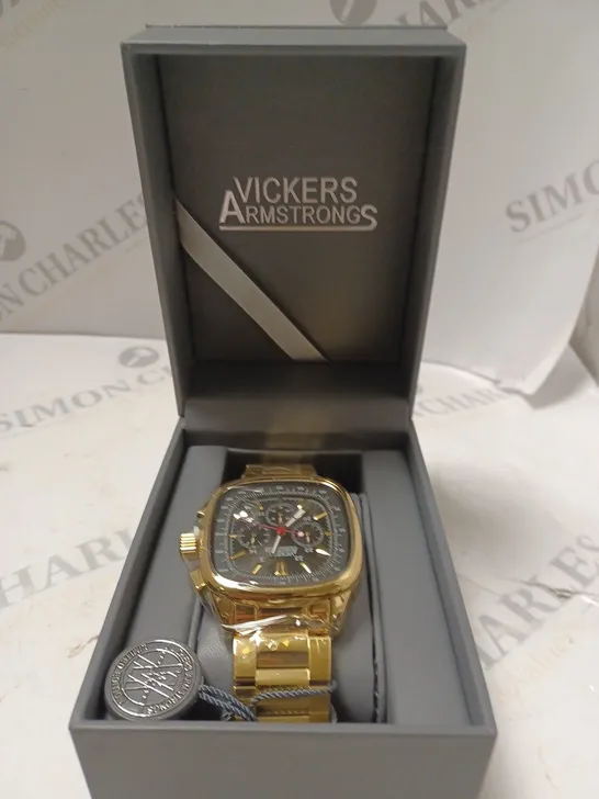 BOXED VICKERS ARMSTRONGS CLASSIQUE QUARTZ MOVEMENT GOLD COLOUR STAINLESS STEEL CHAIN LINK WATCH 