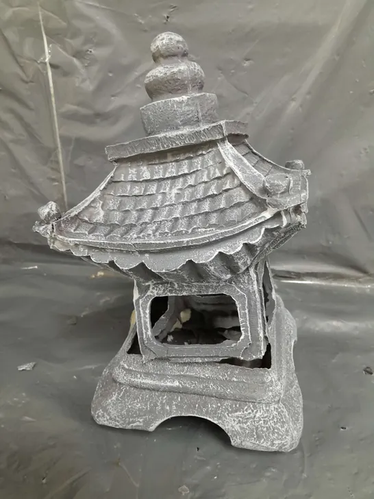 BOXED PAGODA SOLAR LANTERN 