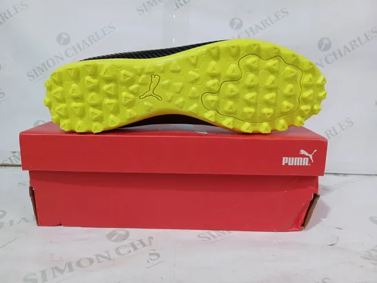 BOXED PAIR OF PUMA FINESSE SLIP-ON SHOES IN BLACK/YELLOW UK SIZE 11