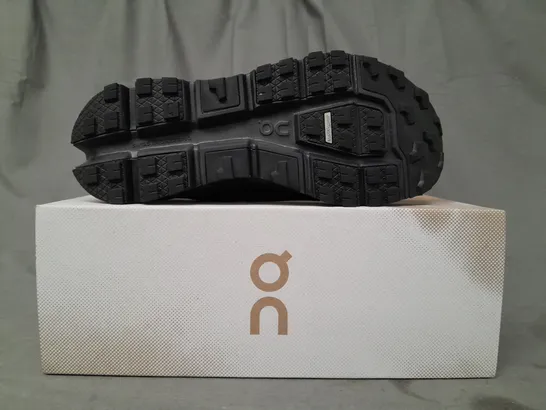 BOXED PAIR OF ON CLOUDULTRA 2 SHOES IN BLACK UK SIZE 5.5