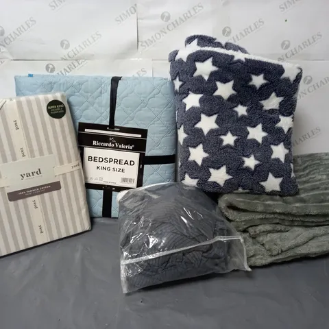 BOXED LOT OF 5 ASSORTED BEDDING TO INCLUDE A DUVET SET AND THROWS