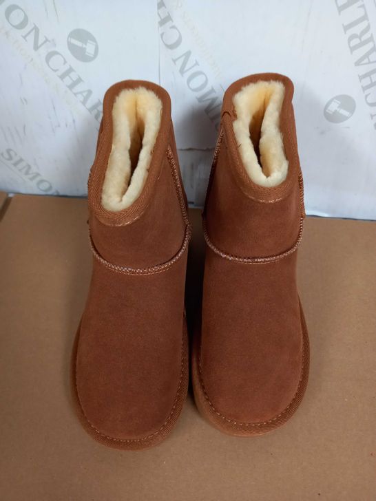 BOXED PAIR OF UGG CHILD BOOTS (BROWN, FLUFFY), SIZE 28 EU