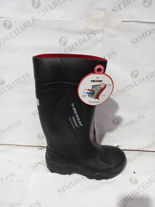 PAIR OF BRAND NEW DUNLOP PUROFORT+ SAFETY WELLINGTON BOOTS - SIZE 4