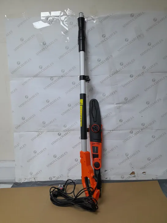 BOXED YARD FORCE 750W EXTENDABLE POLE PRUNER