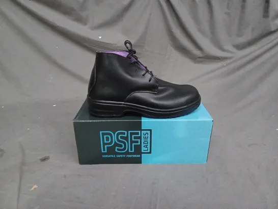 BOX OF APPROXIMATELY 10 PAIRS OF WOMENS PSF LADIES VERSATILE SAFETY BOOTS - SIZE 4