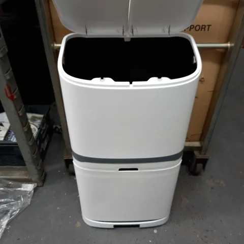 WHITE PLASTIC TRASH CAN