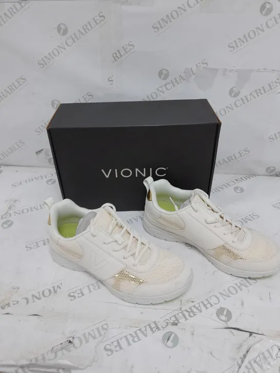 BOXED PAIR OF VIONIC CREAM MESH TRAINERS SIZE 7 