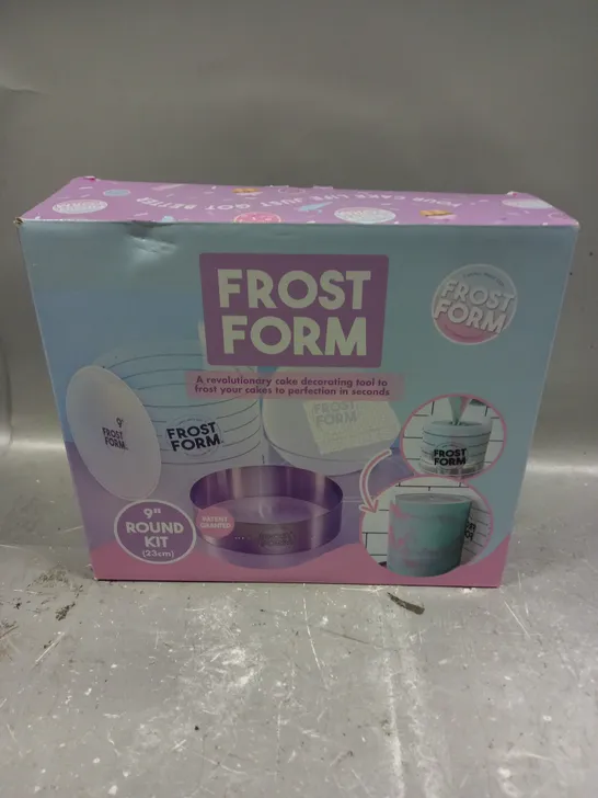 BOXED FROST FORM 9" ROUND BAKING KIT 