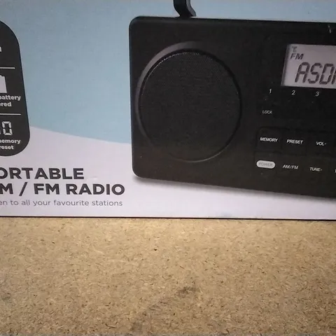 PORTABLE AM/FM RADIO 