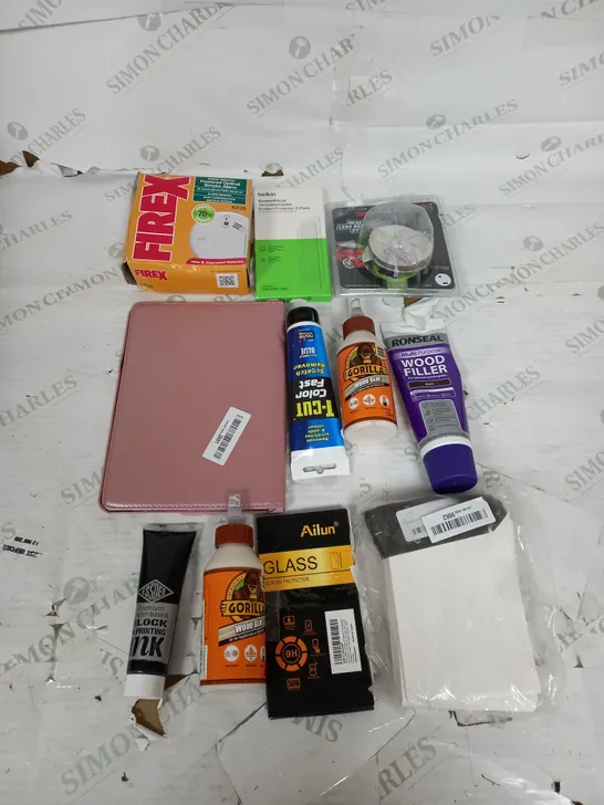 LARGE BOX OF APPROXIMATELY 25 ASSORTED HOUSEHOLD GOODS TO INCLUDE WOOD GLUE, TABLET CASE, SMOKE ALARM, AND WOOD FILLER ETC.