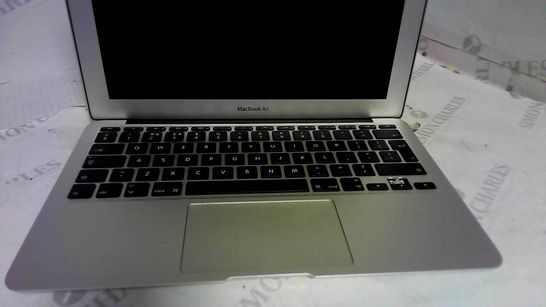 SILVER APPLE MACBOOK AIRCORE I5 128GB