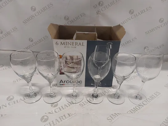 BOX OF 6x ASSORTED WINE GLASSES