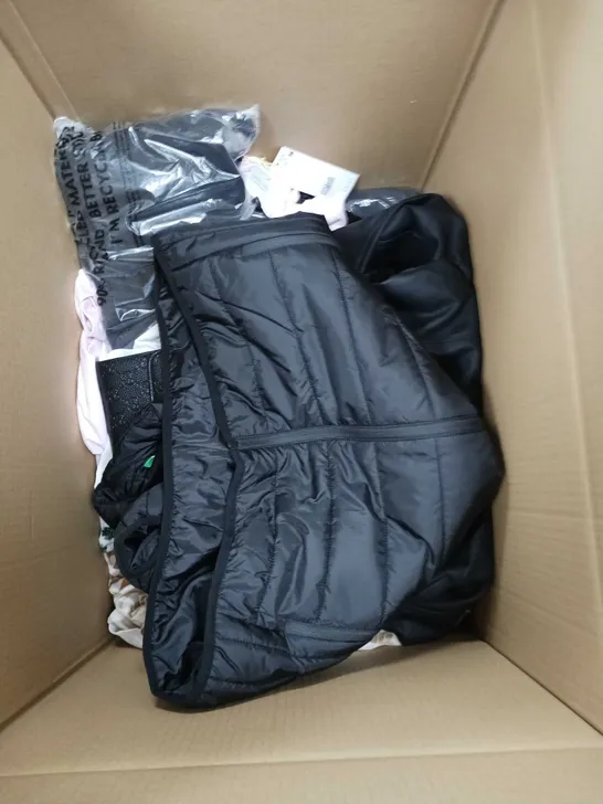 BOX OF APPROXIMATELY 15 ASSORTED ITEMS TO INCLUDE PURSE, RUGBY GILET, JACKET ETC
