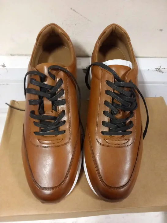 BOXED JONES BOOTMAKERS SOUTHEND 2 TAN SIZE 10