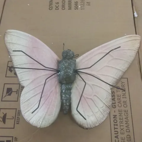 BOXED LARGE BUTTERFLY DECORATION - PINK