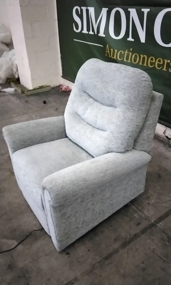 QUALITY BRITISH DESIGNED & MANUFACTURED G PLAN HOLMES POWER RECLINER CHAIR FARROW ICE FABRIC