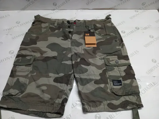 CROSSHATCH OLIVE CAMO SHORTS - W32