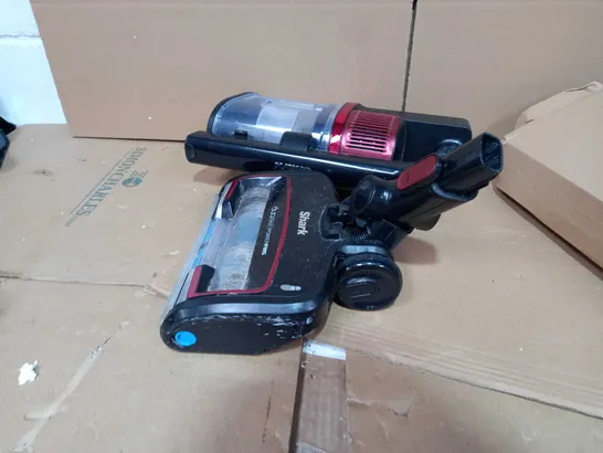 SHARK CORDLESS VACUUM IZ300UKT