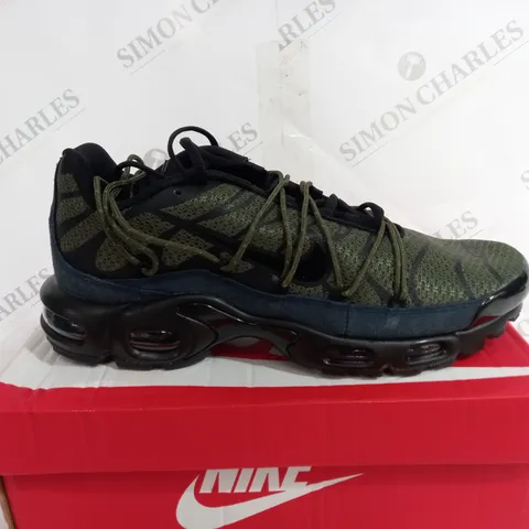 BOXED NIKE AIR MAX PLUS - UK 11