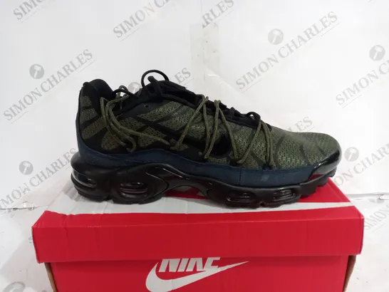 BOXED NIKE AIR MAX PLUS - UK 11