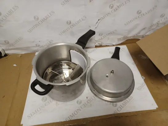 PRESTIGE HIGH DOME PRESSURE COOKER