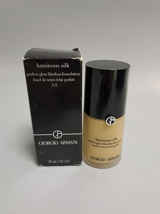 GIORGIO ARMANI LUMINOUS SILK 30ML FLAWLESS FOUNDATION