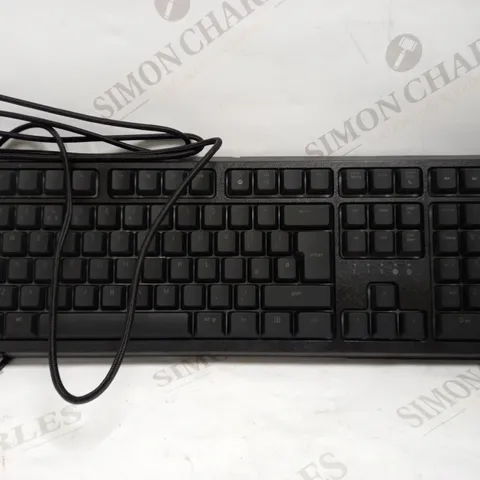 RAZOR ORNATA MECHA-MEMBRANE GAMING KEYBOARD