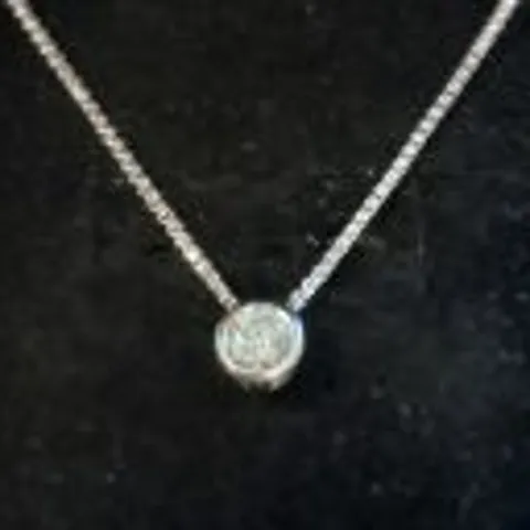 18CT WHITE GOLD SLIDER PENDANT ON CHAN, SET WITH NATURAL DIAMOND