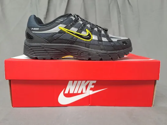 BOXED PAIR OF NIKE P-6000 SHOES IN BLACK/GREY UK SIZE 5