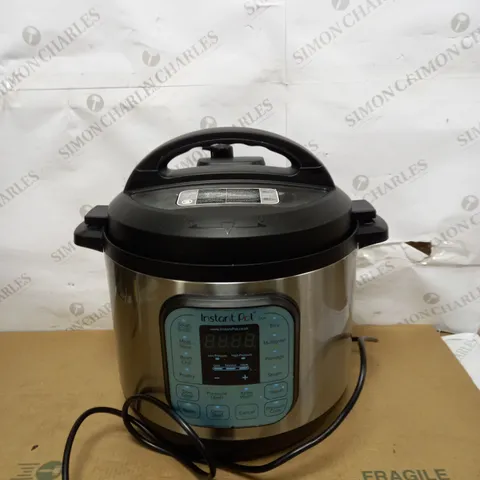 INSTANT POT DUO PRESSURE COOKER